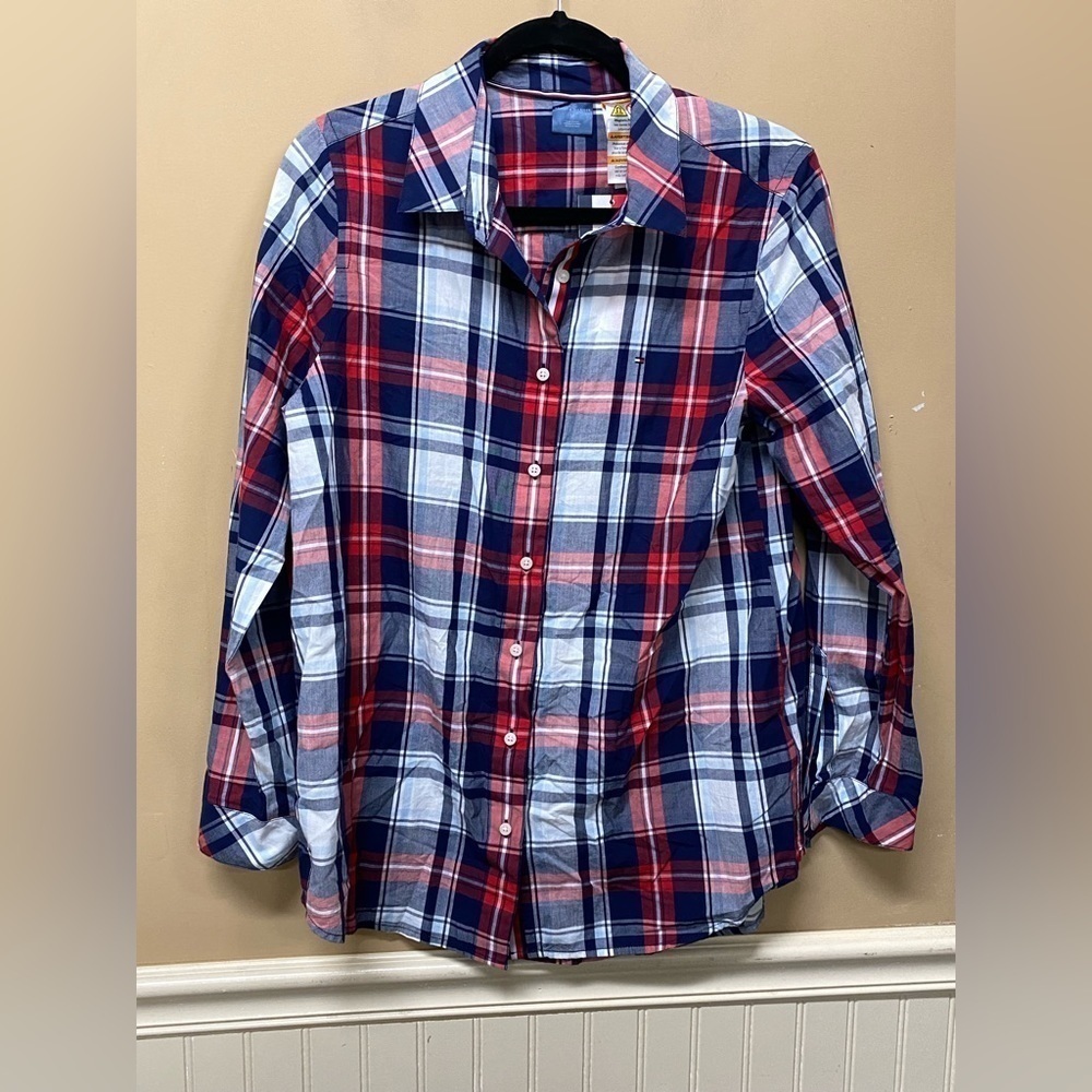 Tommy Hilfiger Adaptive Women's Magnetic Button Shirt Red Blue Plaid Size M NWT